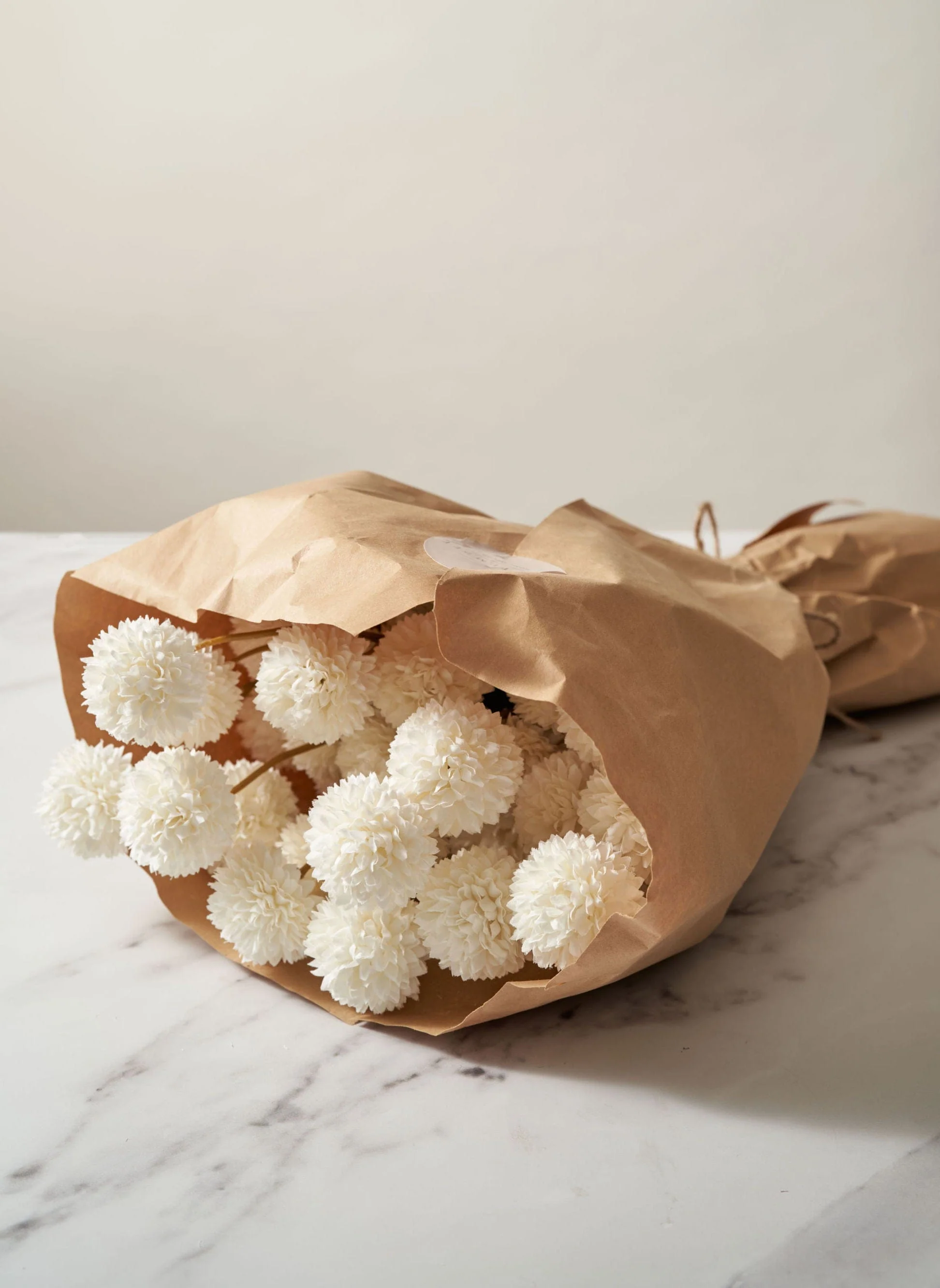 Faux Kiku Flower - White (10 Stems / 50 heads) - Image 3